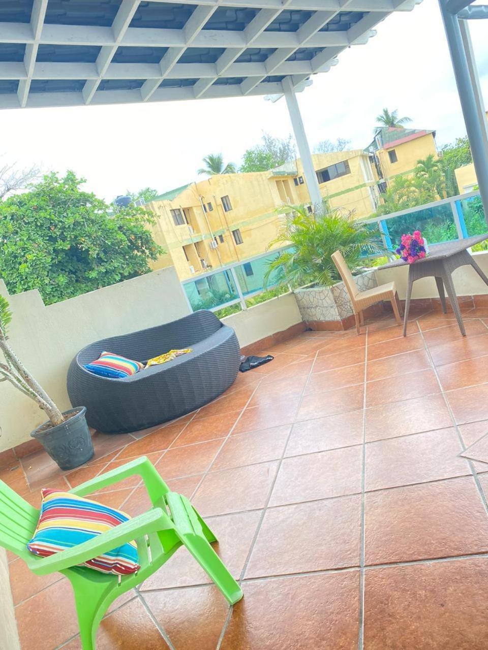 D' Franchesis Hostal Juan Dolio Exterior foto